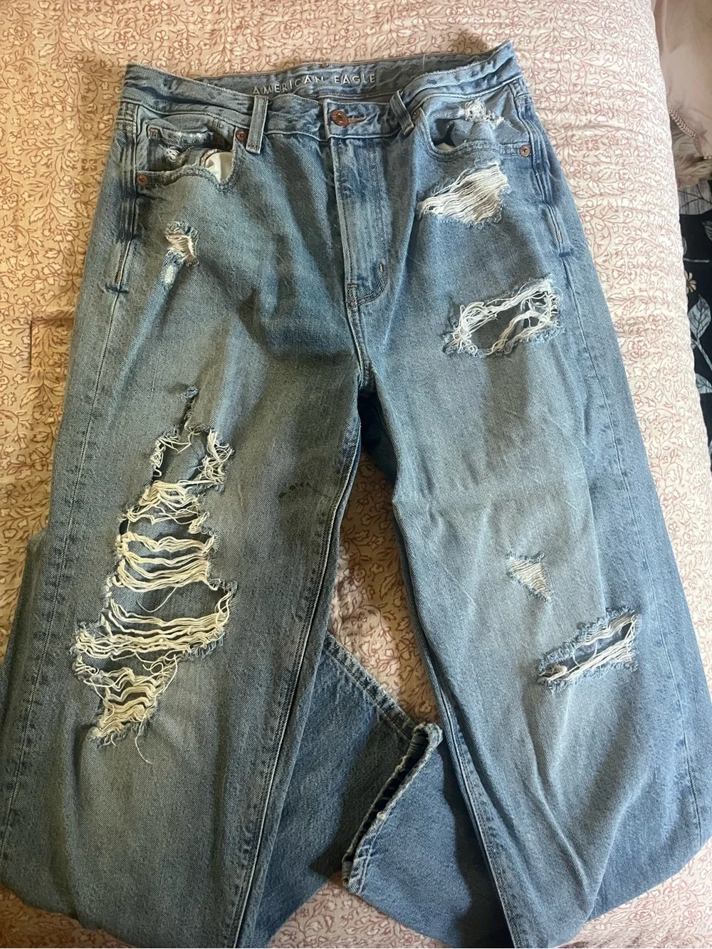 American Eagle Outfitters Distressed Blue Denim Jeans